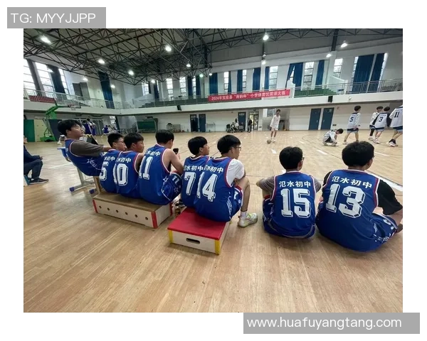 98篮球情侣的甜蜜故事与青春回忆共舞的篮球场上