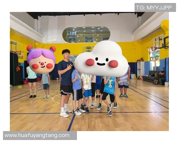 中班篮球课的快乐时光：培养孩子们的团队合作与运动技能
